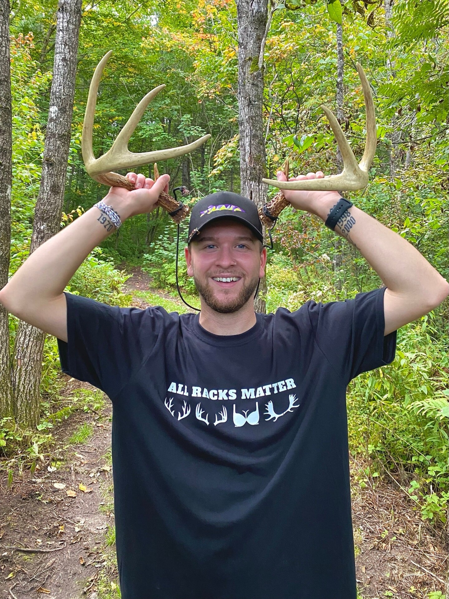 T-shirt noir All Racks Matter-Sixième Sens™ – Pronature Edmundston